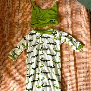 Preemie snap sleep sack with hat